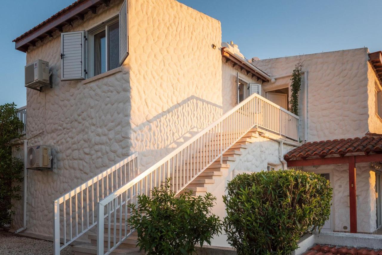 Akamas Sunset Bohemian Chic Apartment By One Villas Polis المظهر الخارجي الصورة